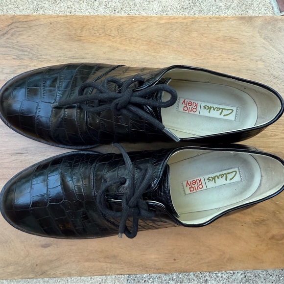 Clark’s Orla Kiely Crock Embossed Oxford Shoe Size 9 - Picture 5 of 12